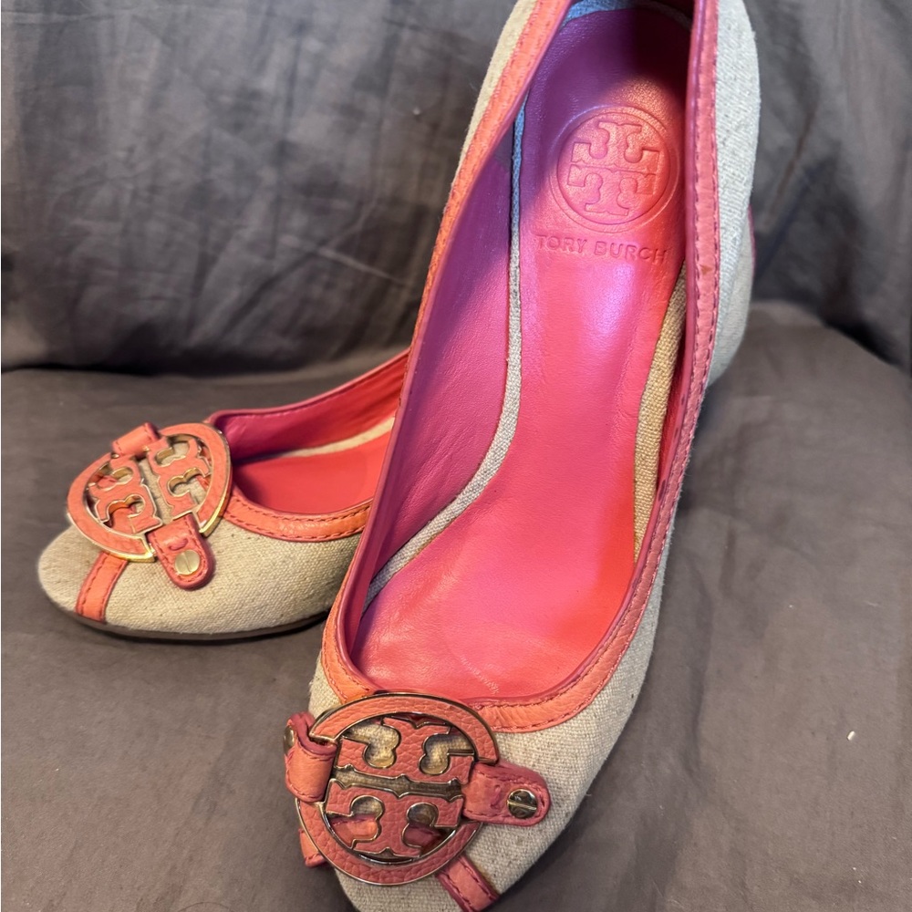 Tory Burch Beige and Coral Heels